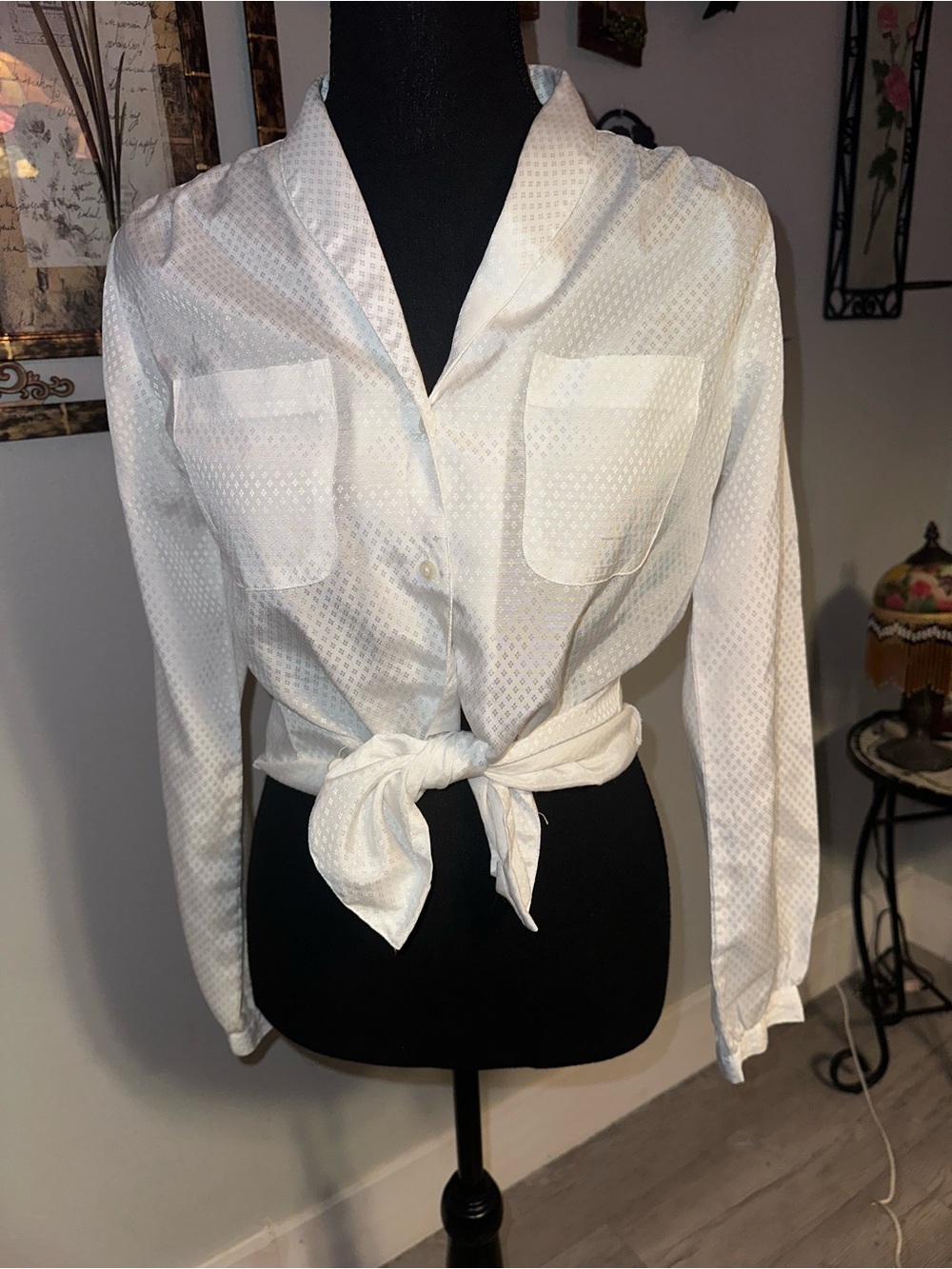 Vintage 80s Foxmoor white diamond patterned button-up long sleeve shirt, Size M